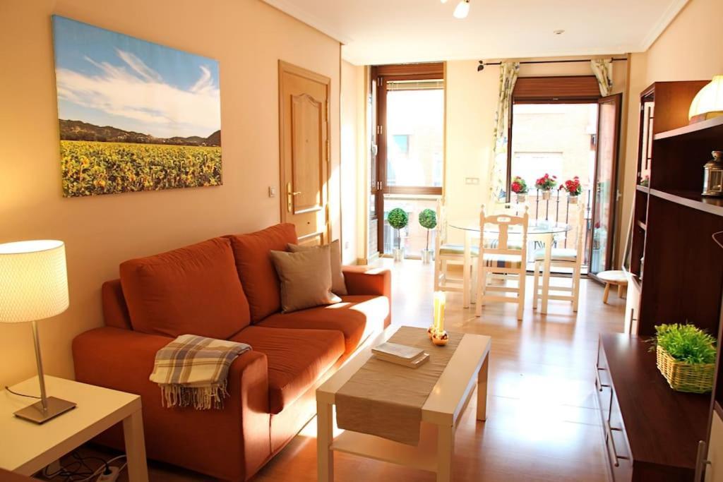 Balcon Con Luz Natural Madrid Luaran gambar